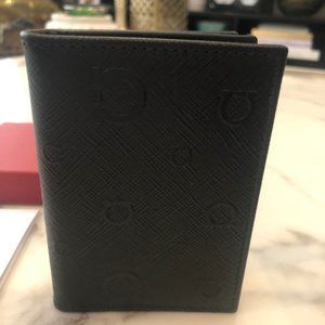 NWT Salvatore Ferragamo Monogrammed Card Holder